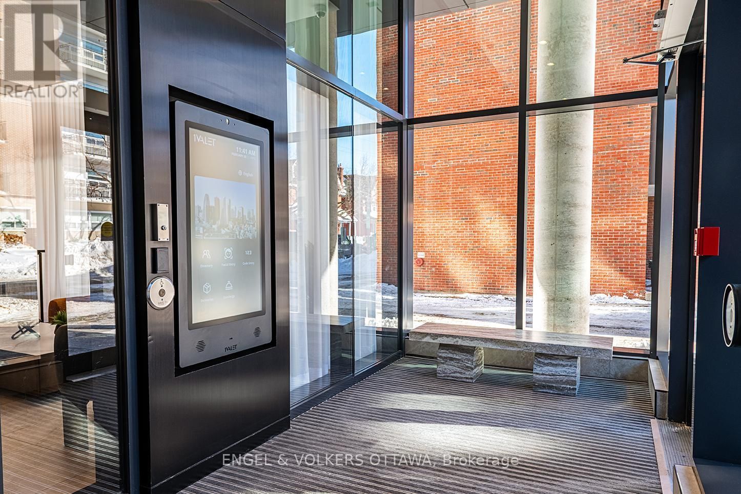 709 - 10 JAMES STREET Image 4