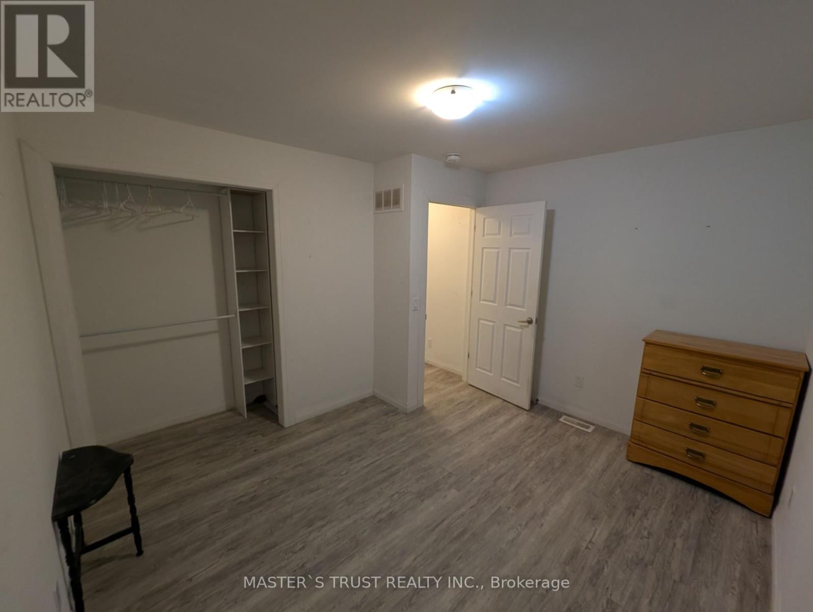 358 JOHN STREET NORTH Image 4