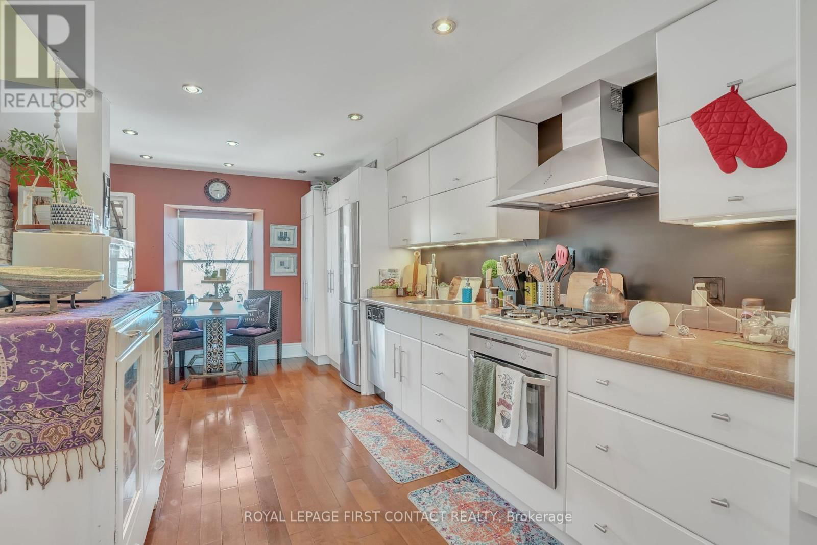 130 ST DAVID STREET SOUTH Image 29