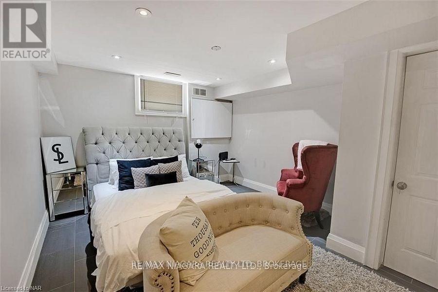 6618 FLORA COURT Image 24
