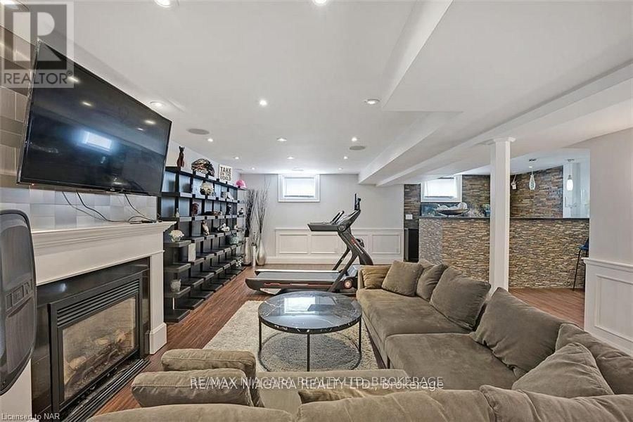 6618 FLORA COURT Image 29