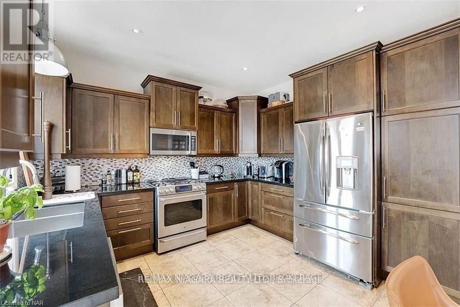 6618 FLORA COURT Image 7
