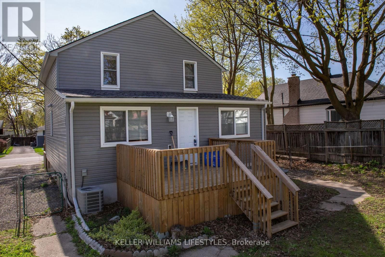 74 STUART STREET Image 33