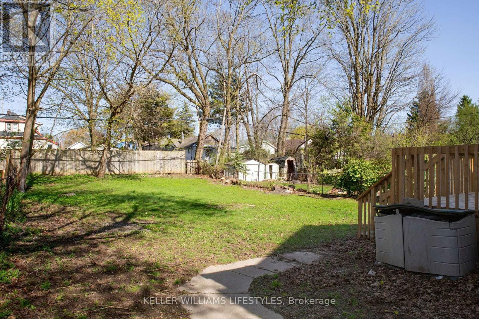 74 STUART STREET Image 34