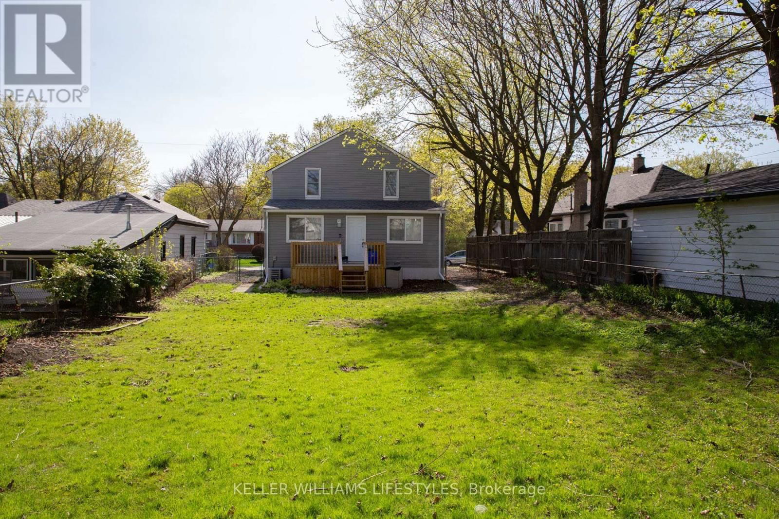 74 STUART STREET Image 37