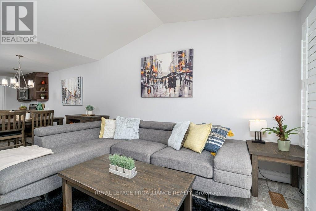 53 ASPEN DRIVE Image 12