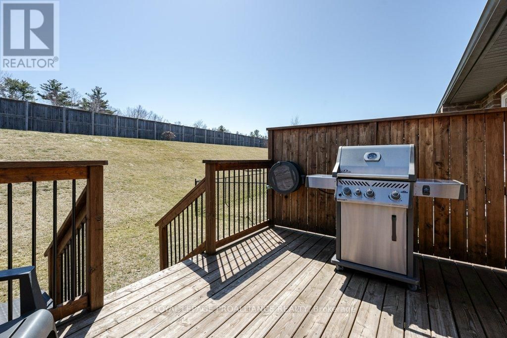 53 ASPEN DRIVE Image 25
