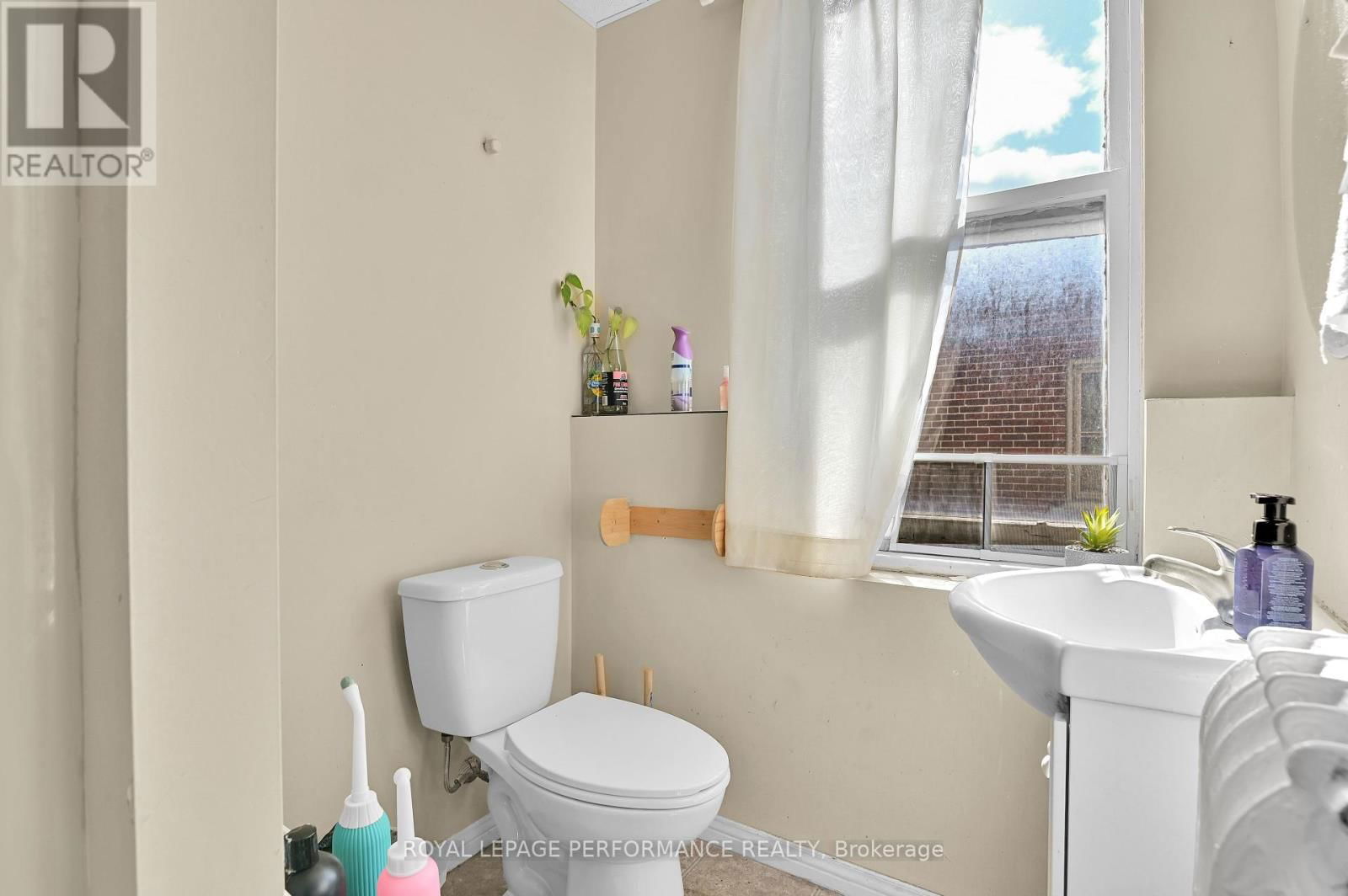 200 METCALFE STREET Image 32