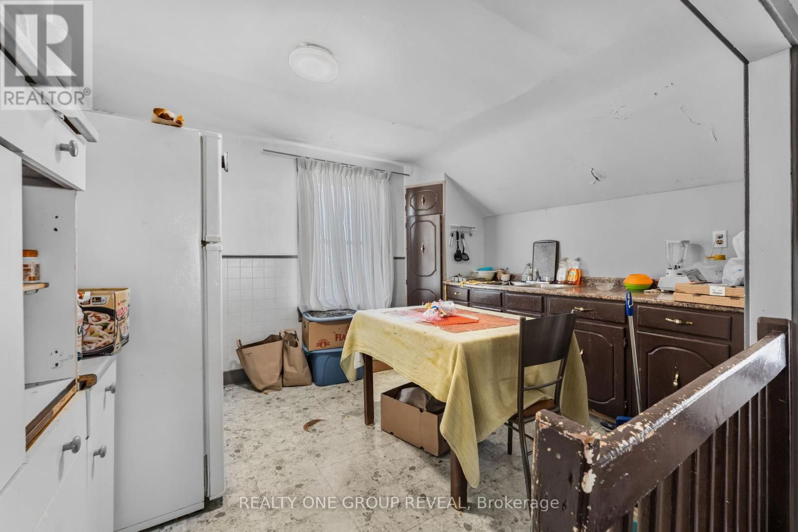 160 FARES STREET Image 11