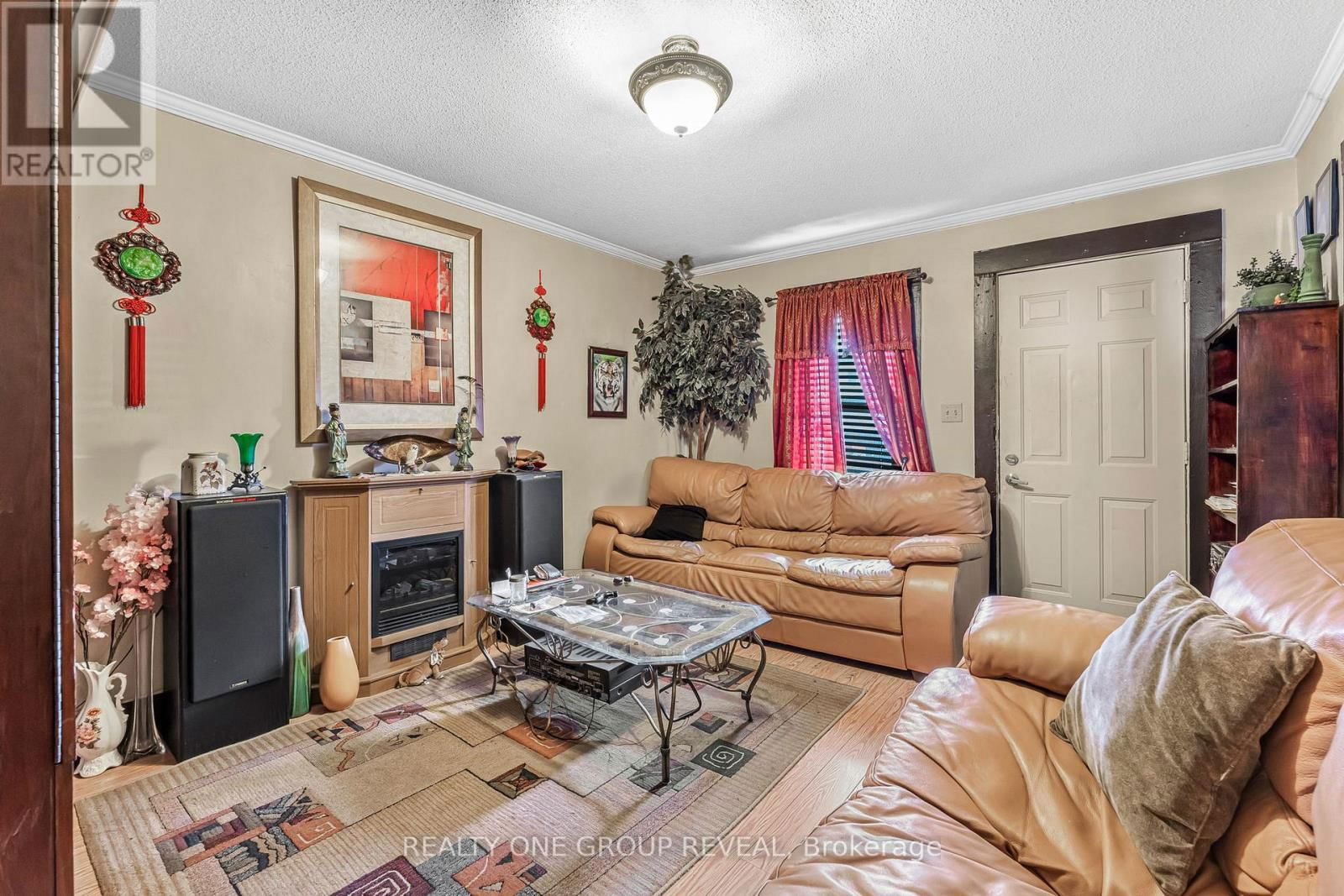 160 FARES STREET Image 5