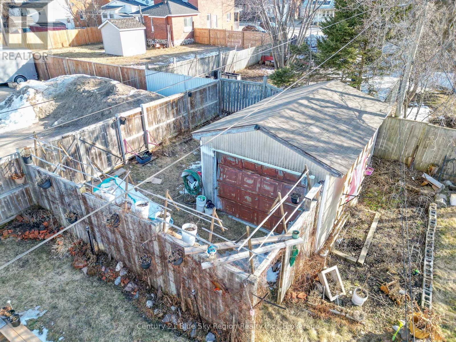 646 MAIN STREET EAST Image 8