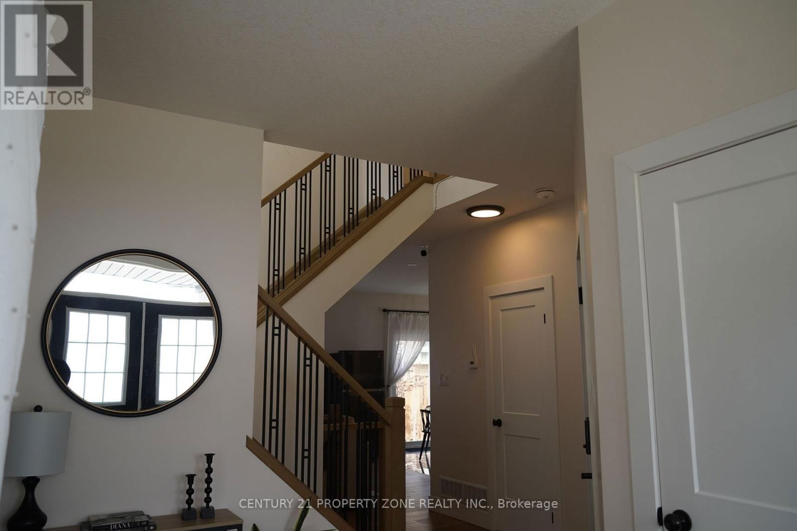 49 - 3560 SINGLETON AVENUE Image 33