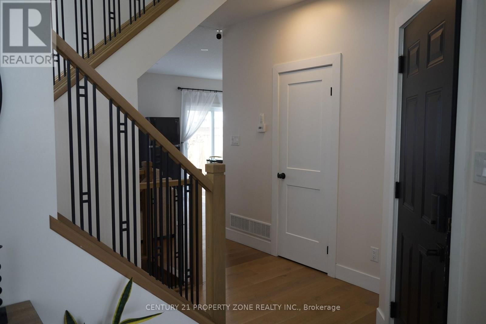 49 - 3560 SINGLETON AVENUE Image 7