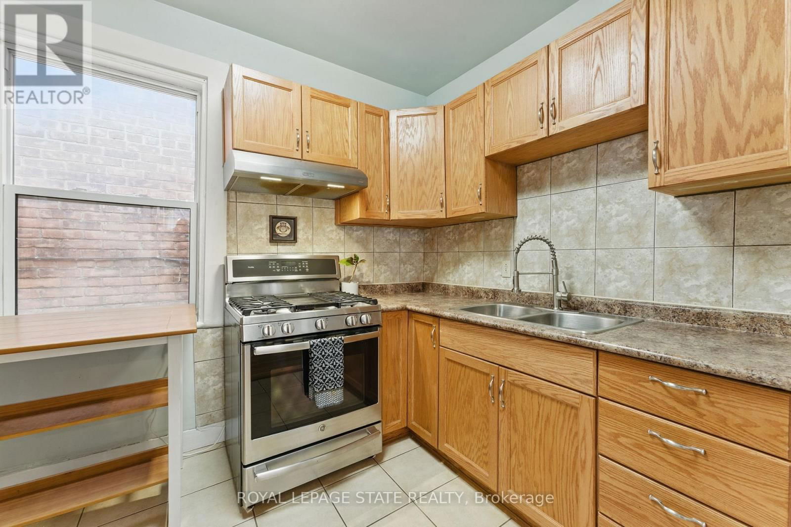 91 AURORA STREET Image 11
