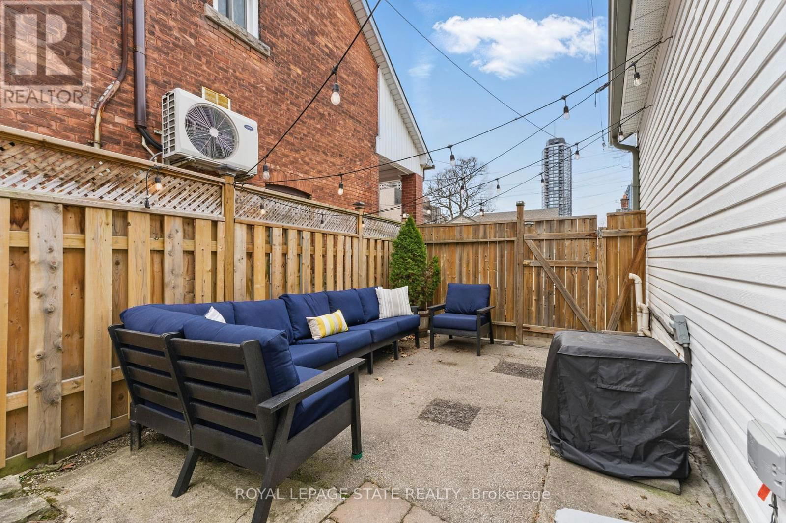 91 AURORA STREET Image 23