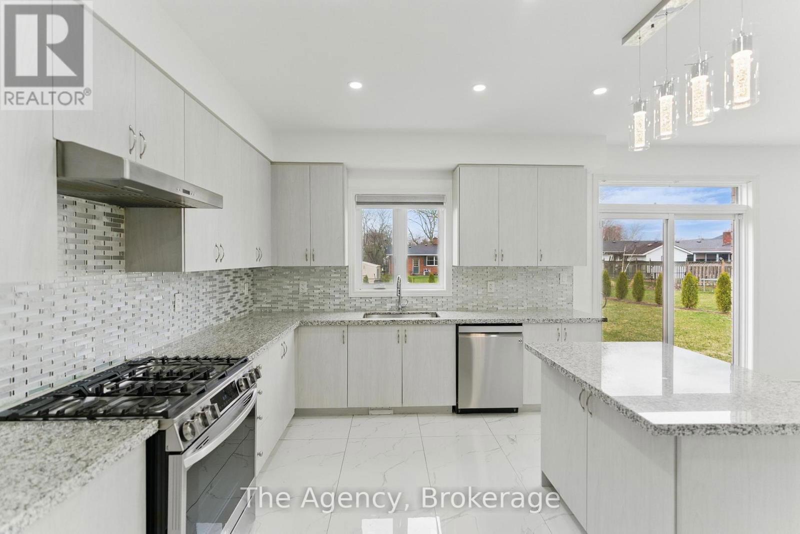 1127 KENNEDY DRIVE Image 15