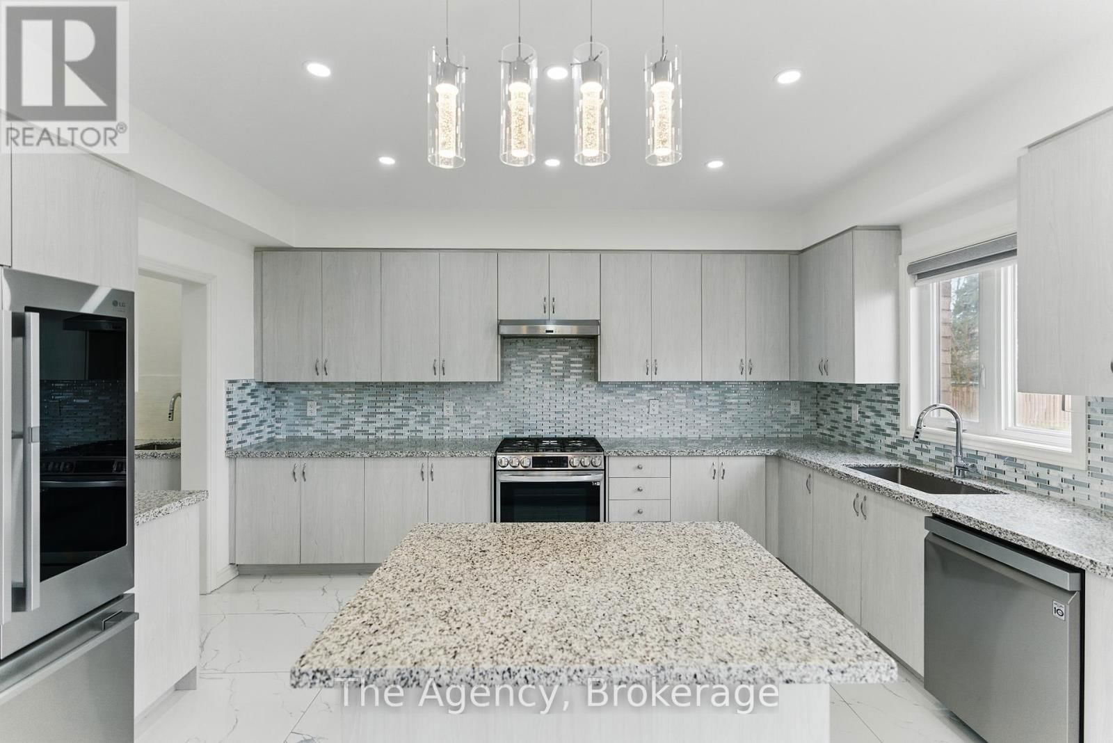 1127 KENNEDY DRIVE Image 17
