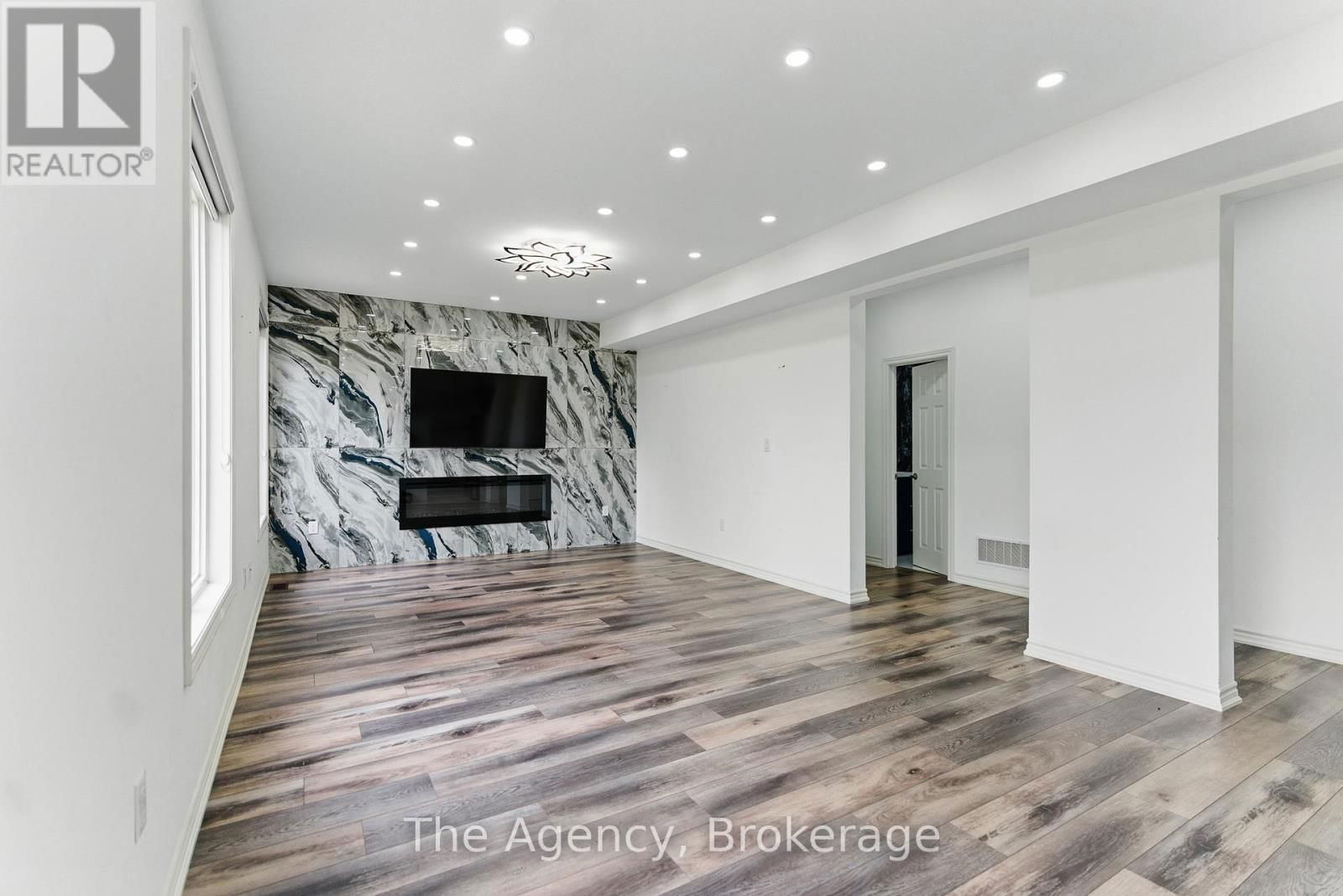 1127 KENNEDY DRIVE Image 19