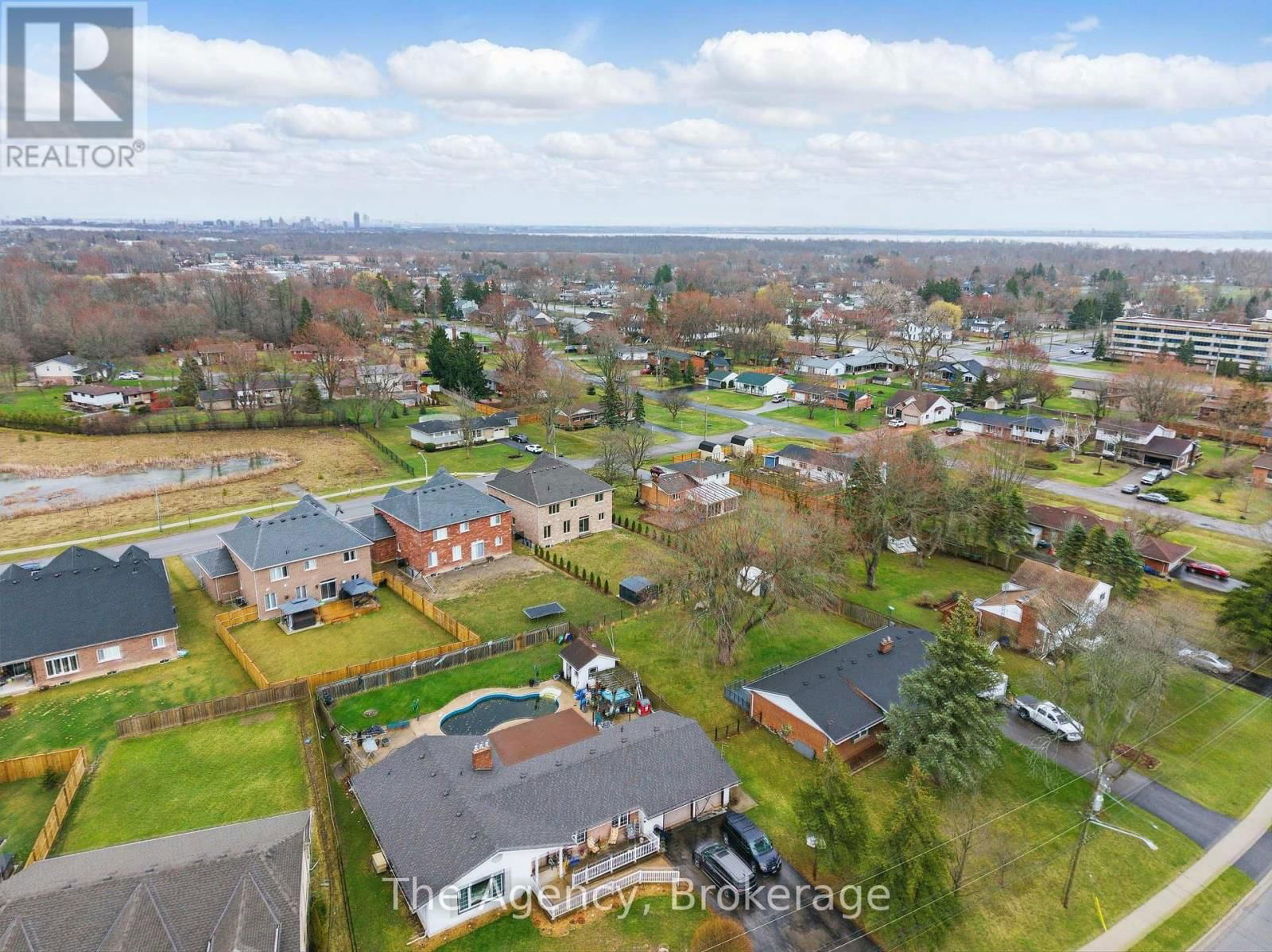 1127 KENNEDY DRIVE Image 44