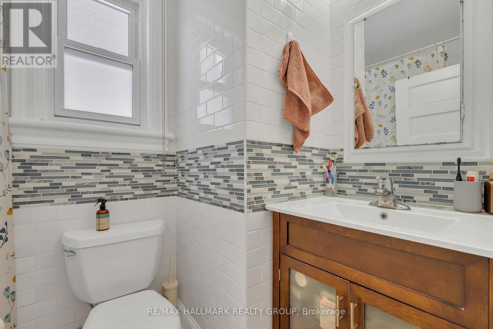 209 FIFTH AVENUE Image 13