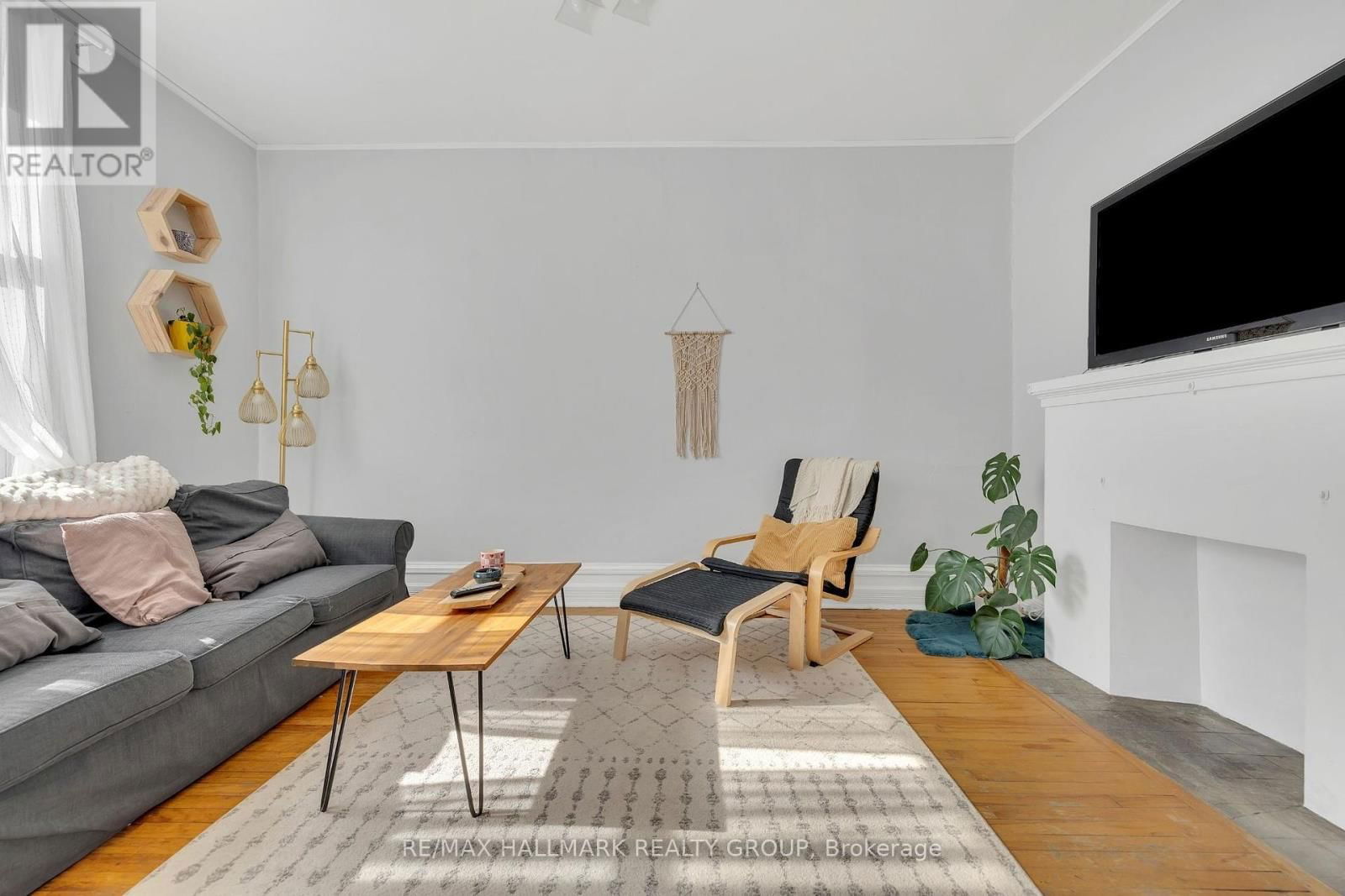 209 FIFTH AVENUE Image 2