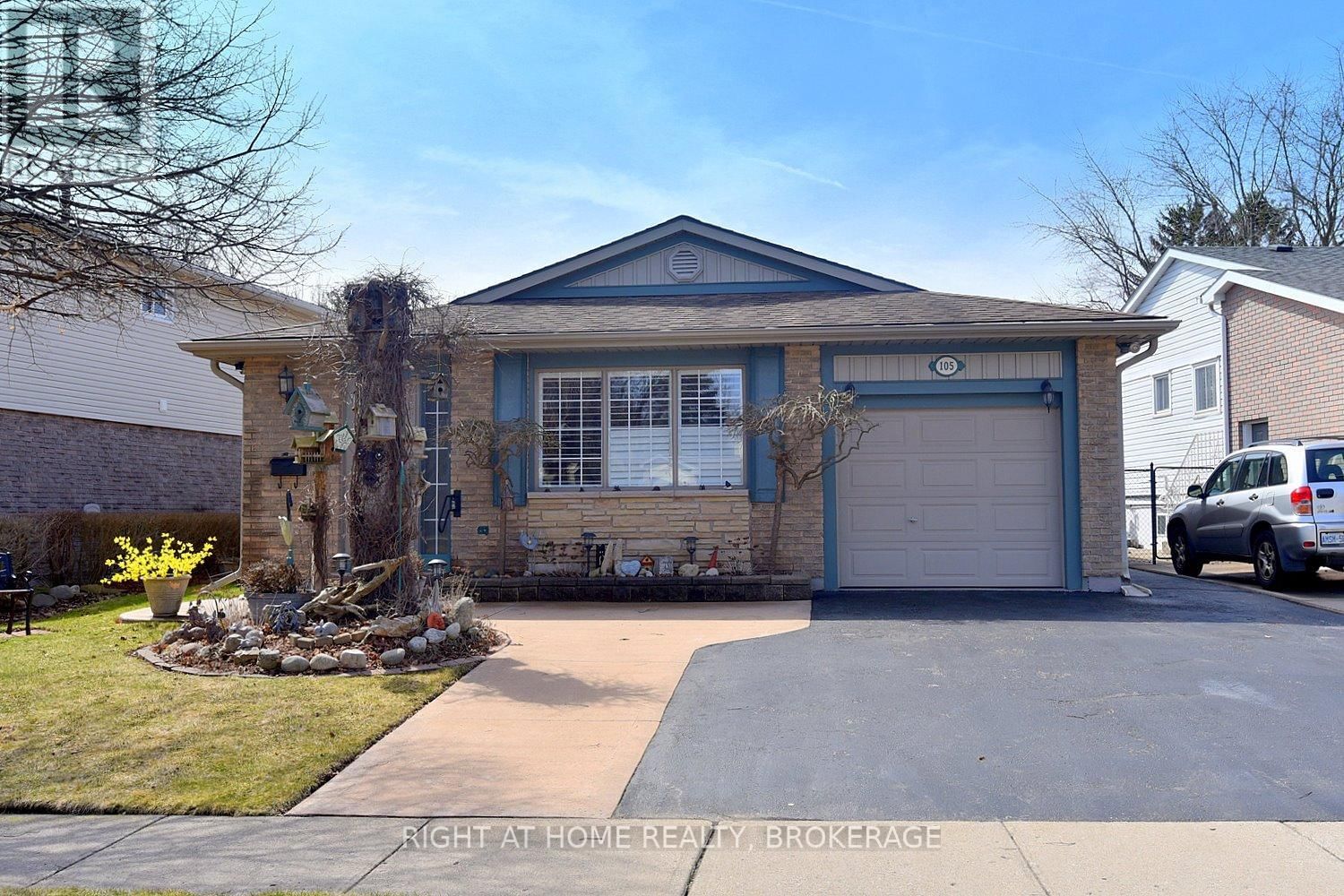 105 BISMARK DRIVE Image 1