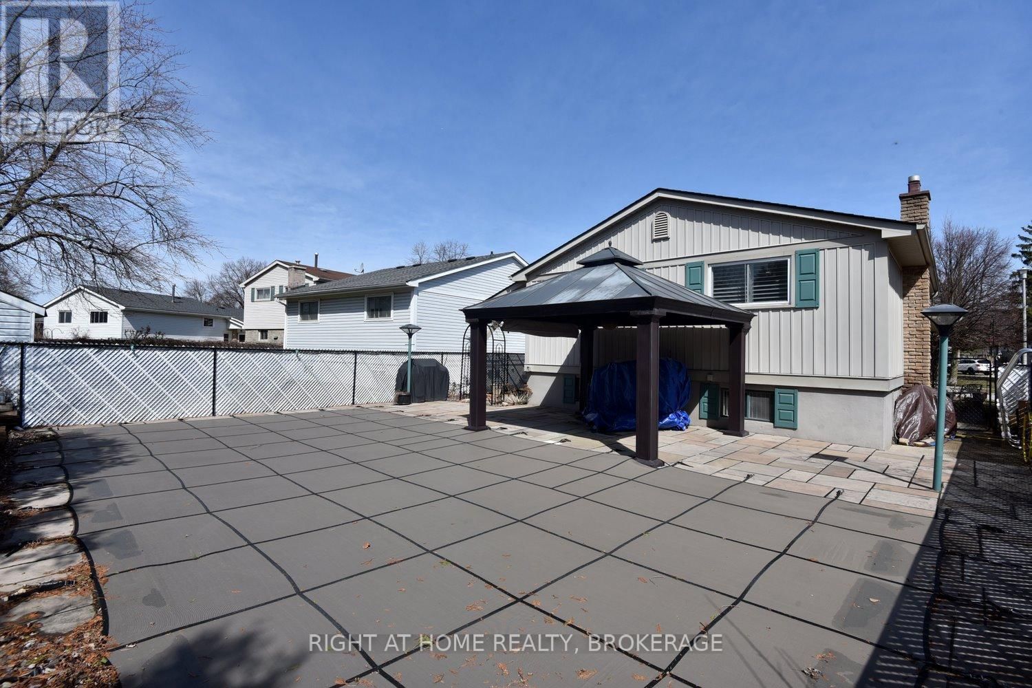 105 BISMARK DRIVE Image 30