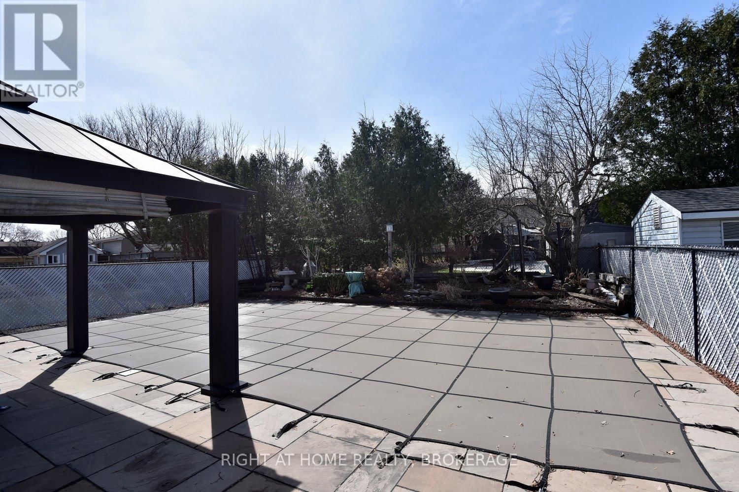 105 BISMARK DRIVE Image 31