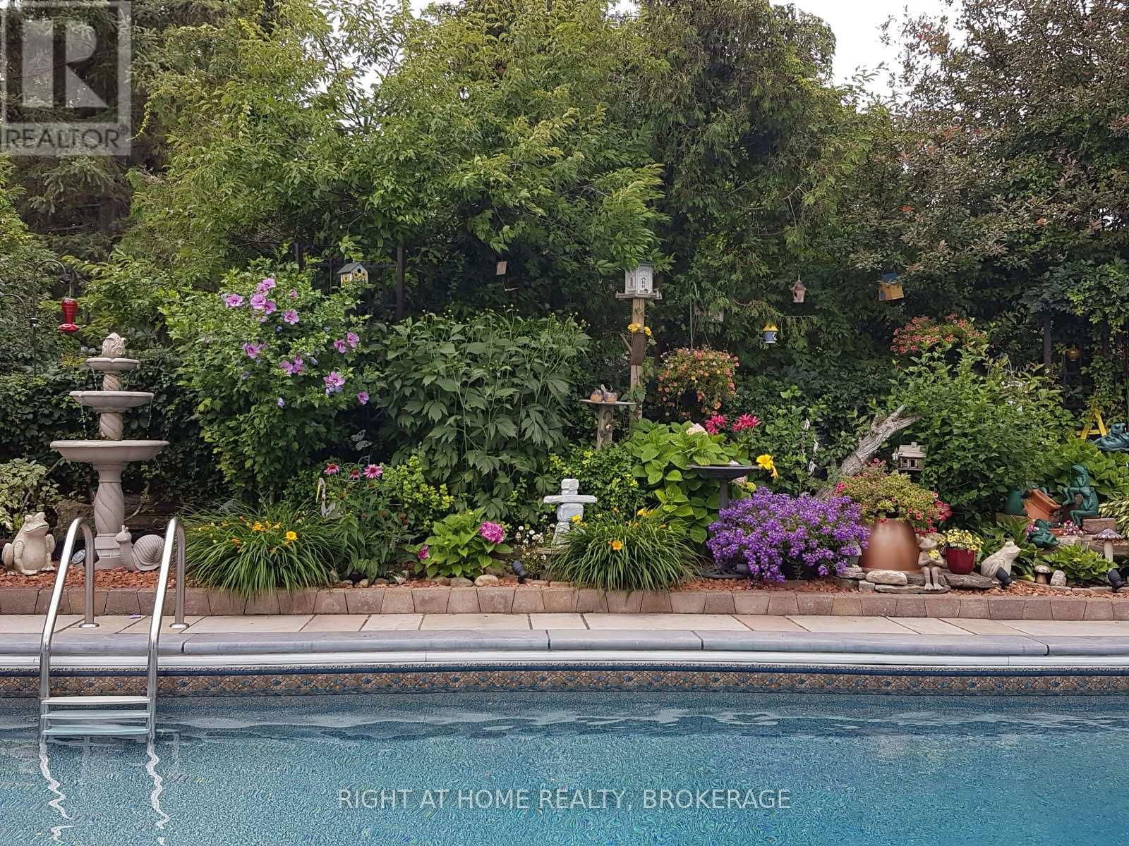 105 BISMARK DRIVE Image 46