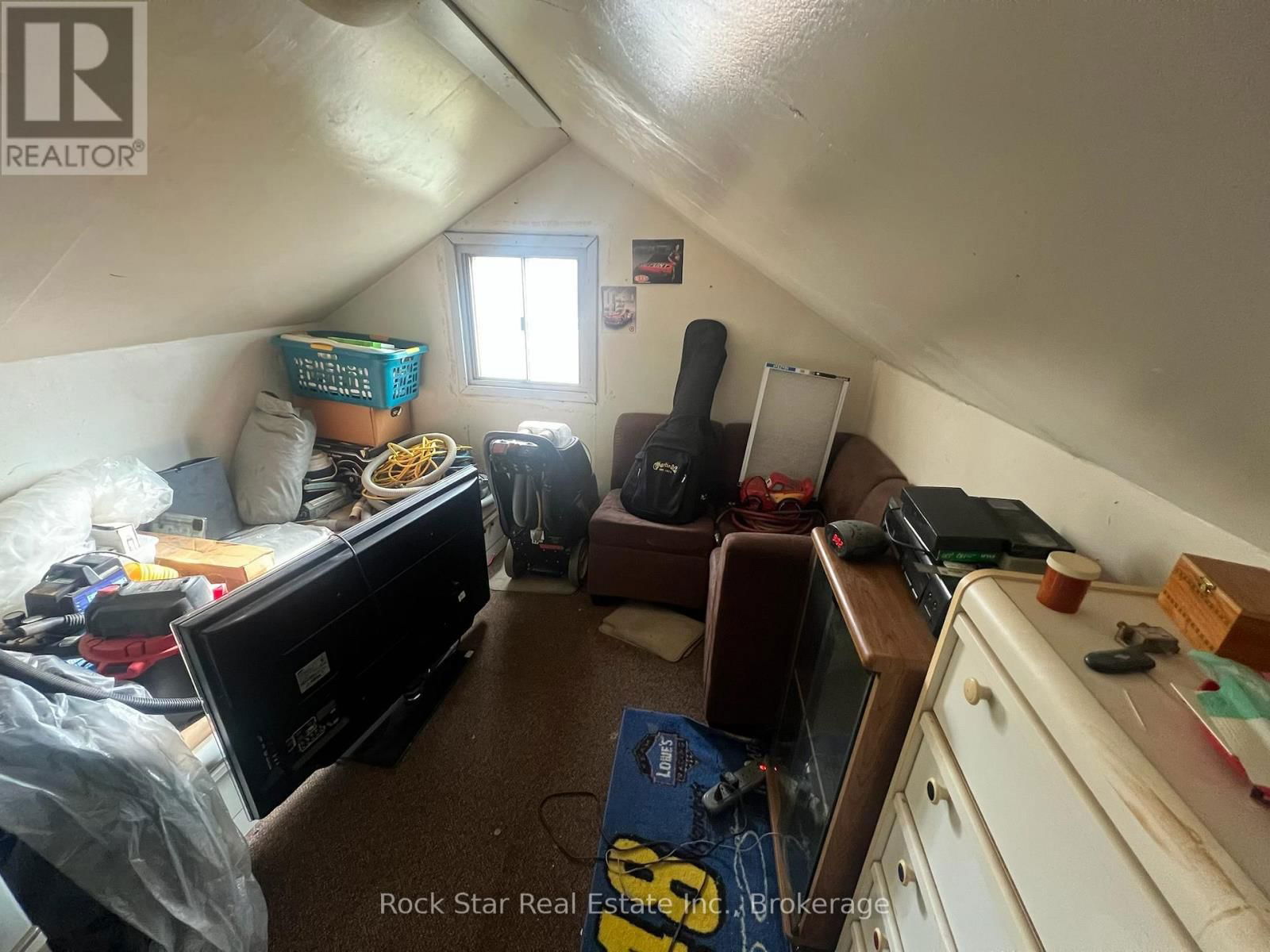 54 CROWLAND AVENUE Image 22