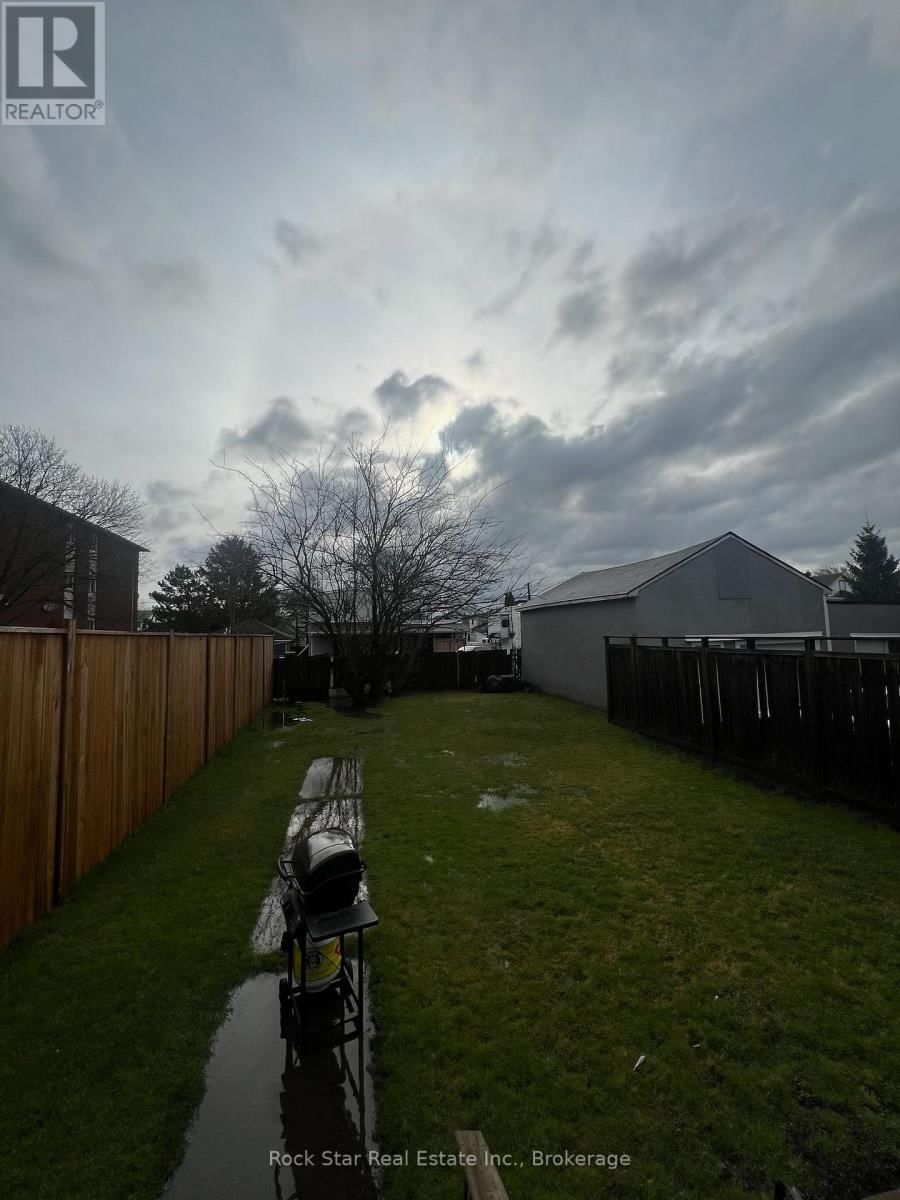 54 CROWLAND AVENUE Image 5