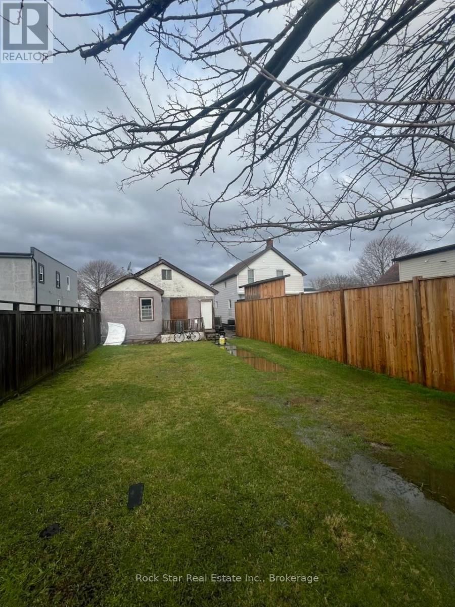 54 CROWLAND AVENUE Image 6