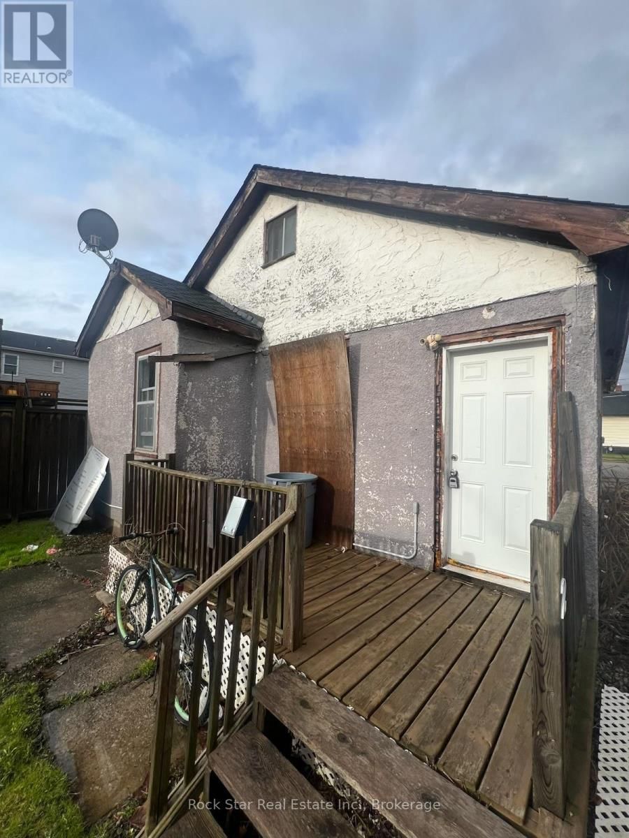 54 CROWLAND AVENUE Image 7
