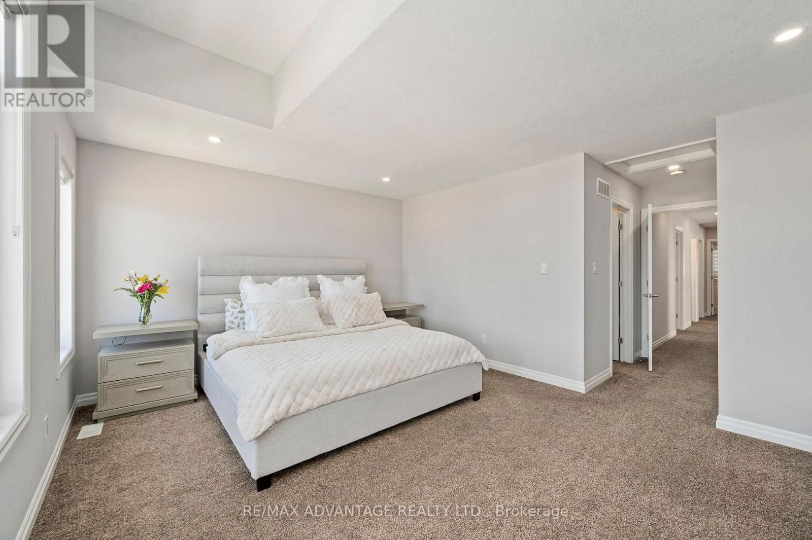587 FREEPORT STREET Image 17