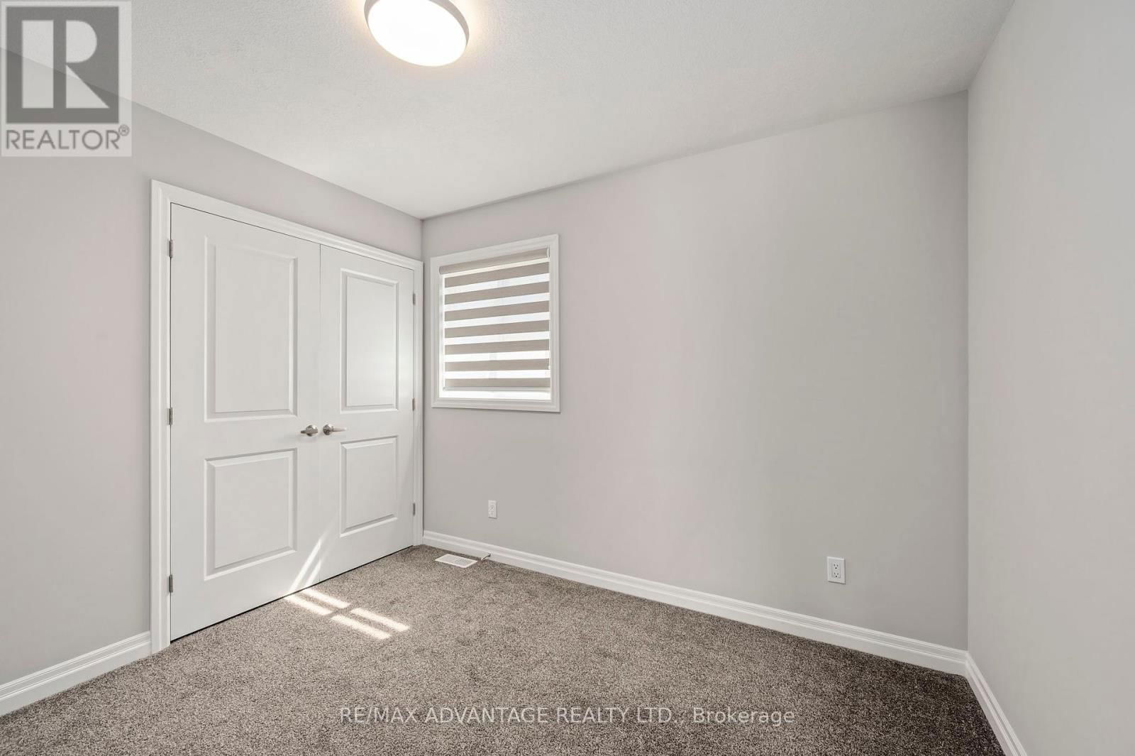 587 FREEPORT STREET Image 21