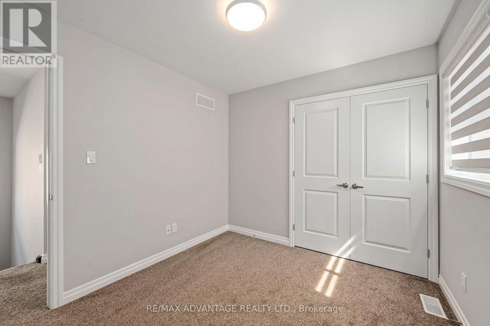 587 FREEPORT STREET Image 22