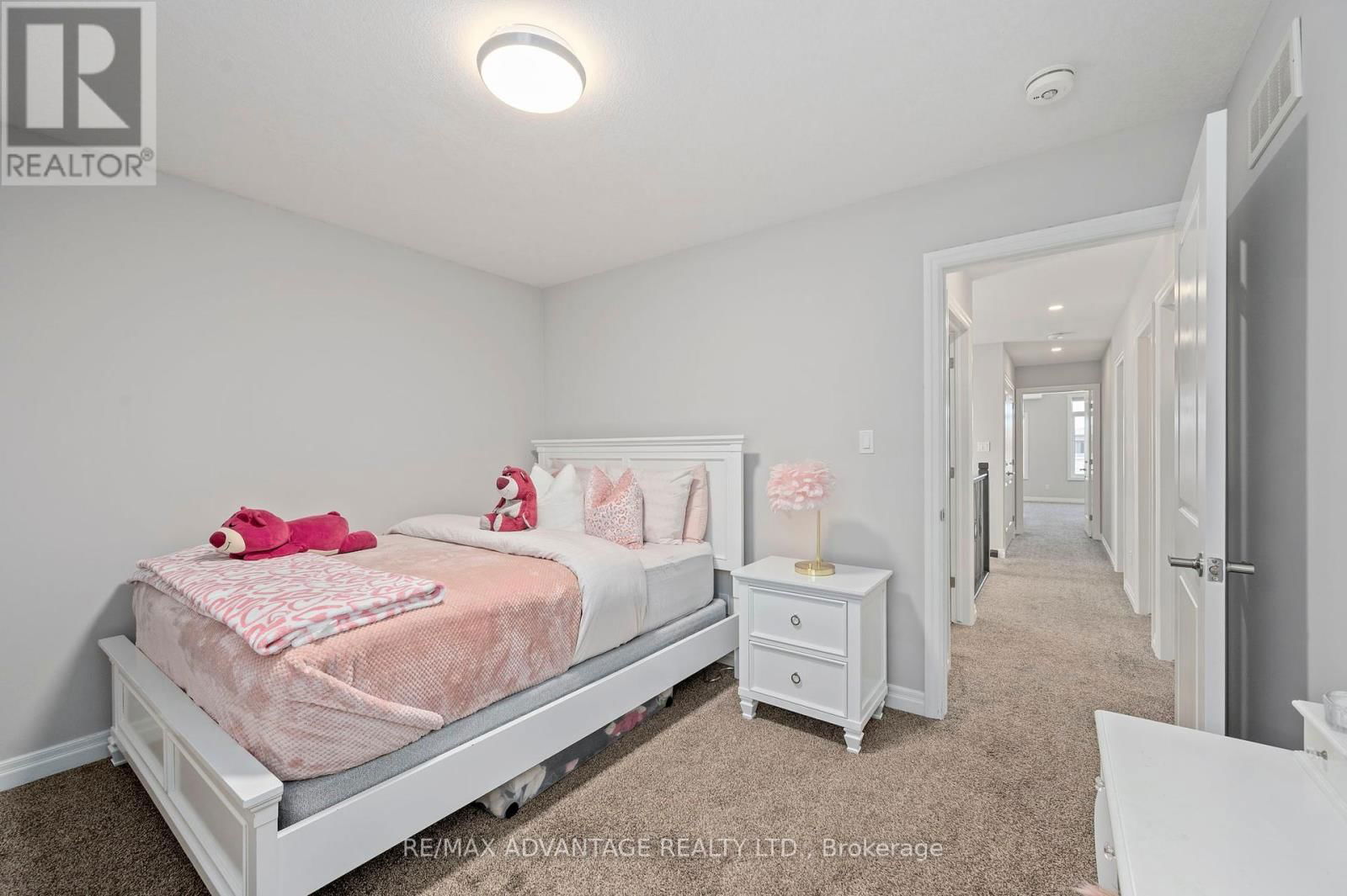 587 FREEPORT STREET Image 24