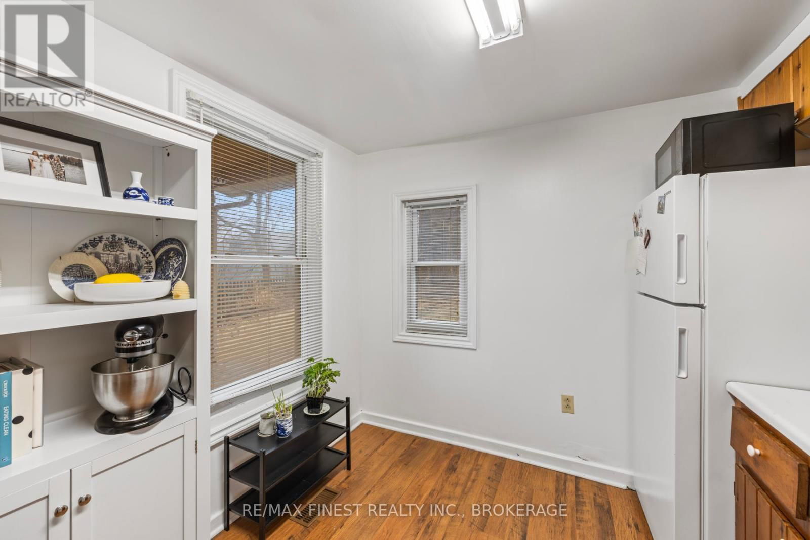 589 KING STREET WEST Image 12