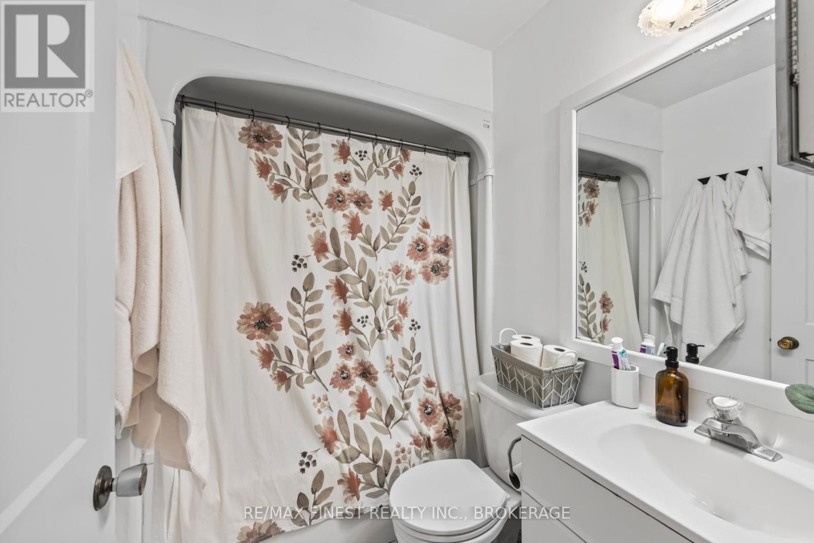 589 KING STREET WEST Image 16