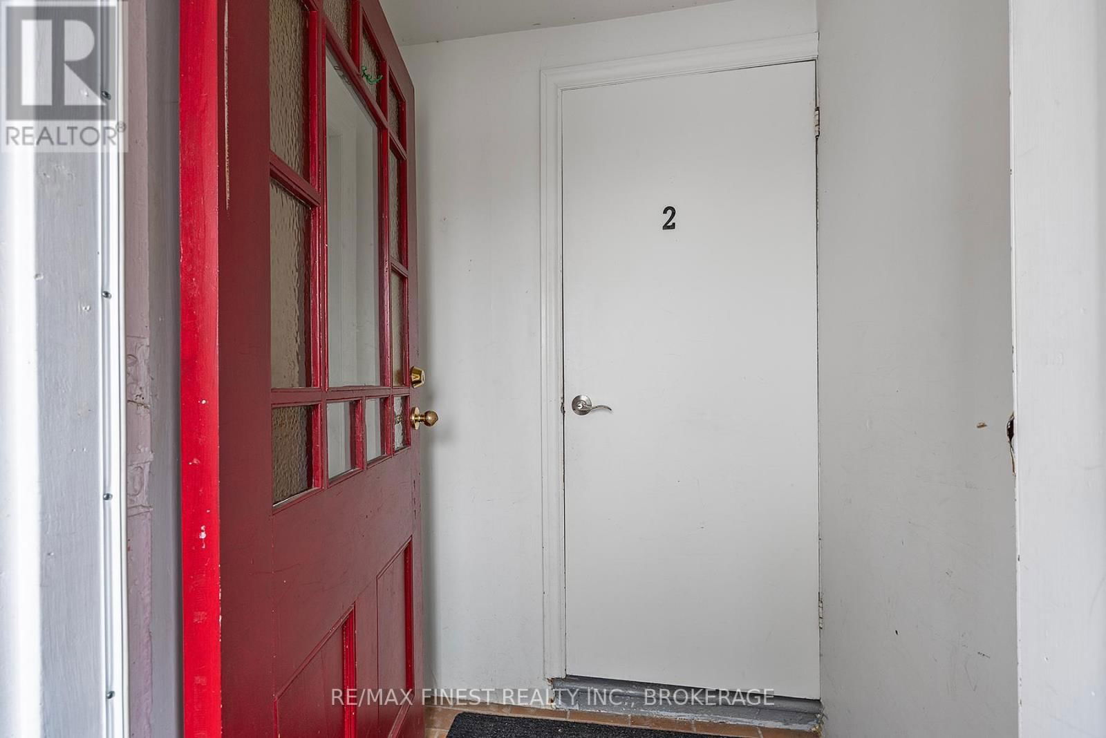589 KING STREET WEST Image 18