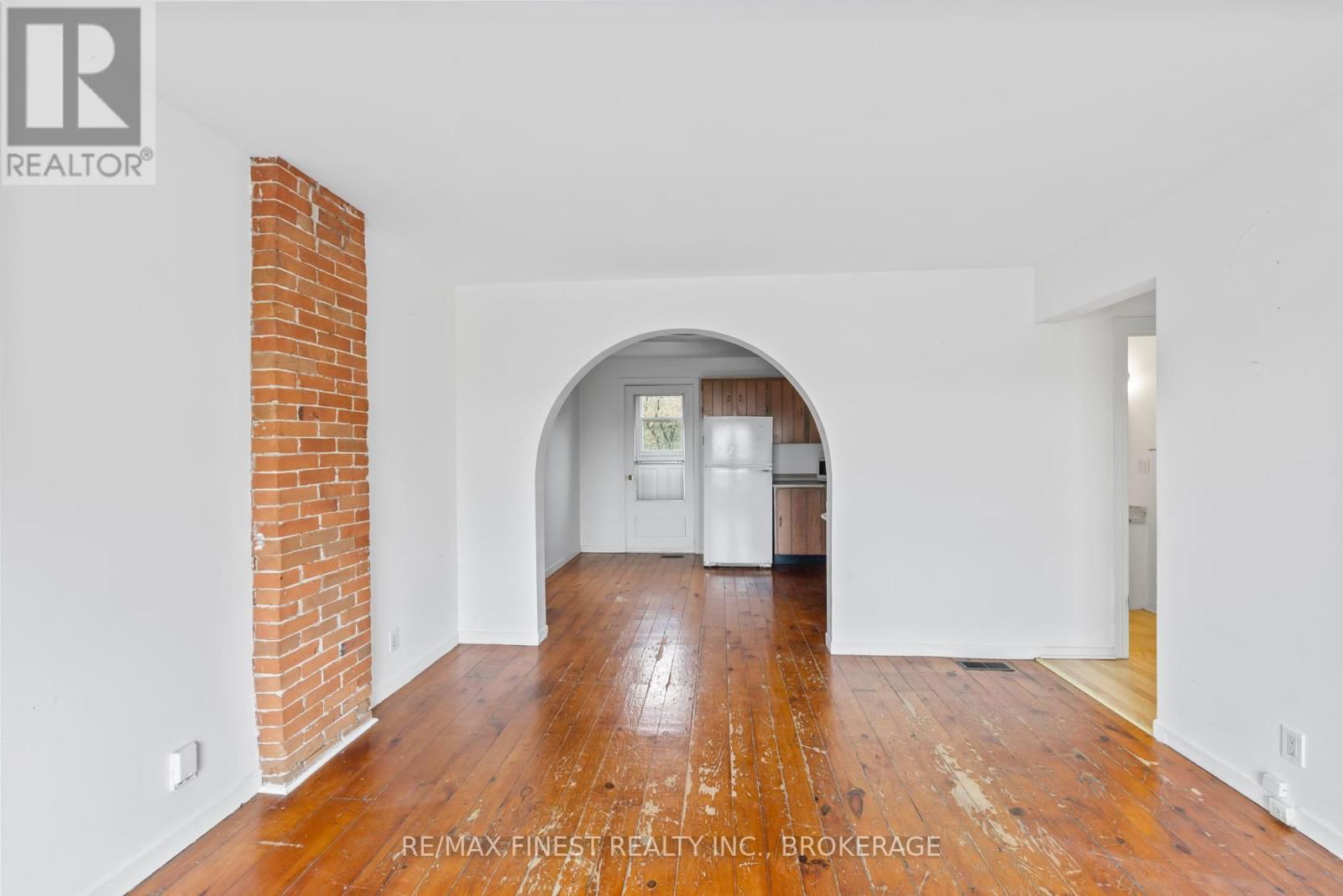 589 KING STREET WEST Image 19
