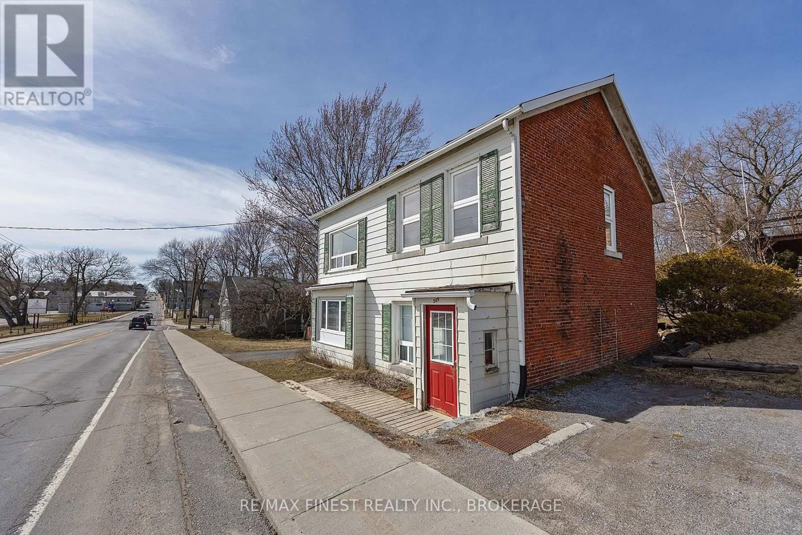 589 KING STREET WEST Image 2