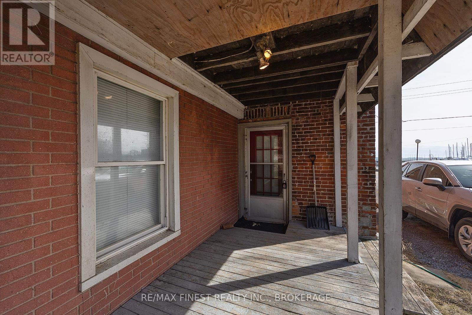 589 KING STREET WEST Image 30