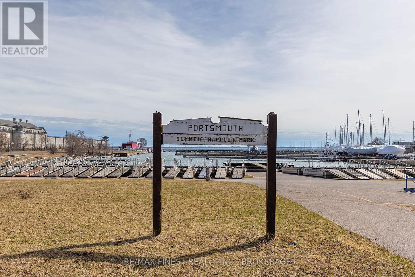 589 KING STREET WEST Image 36