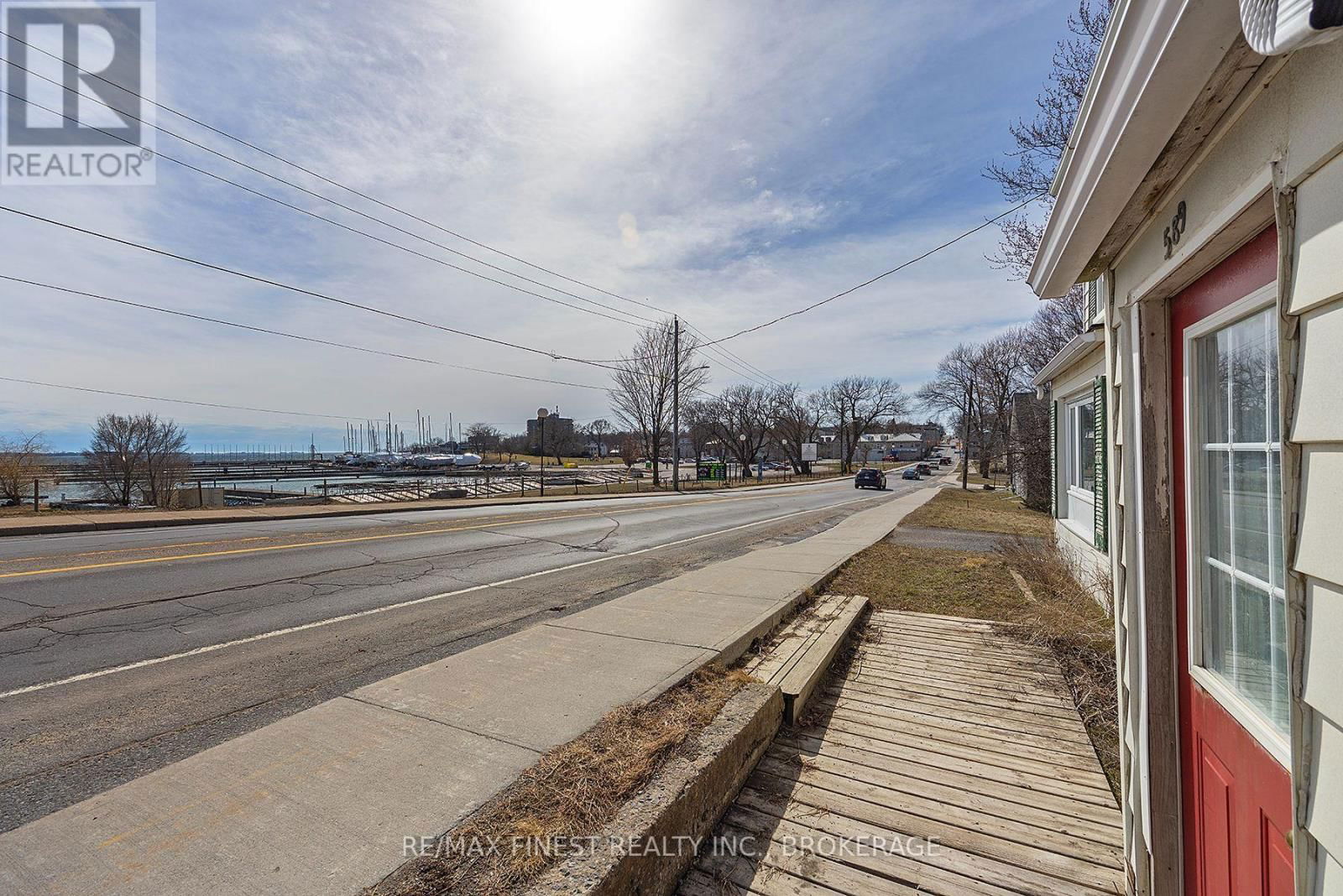 589 KING STREET WEST Image 4