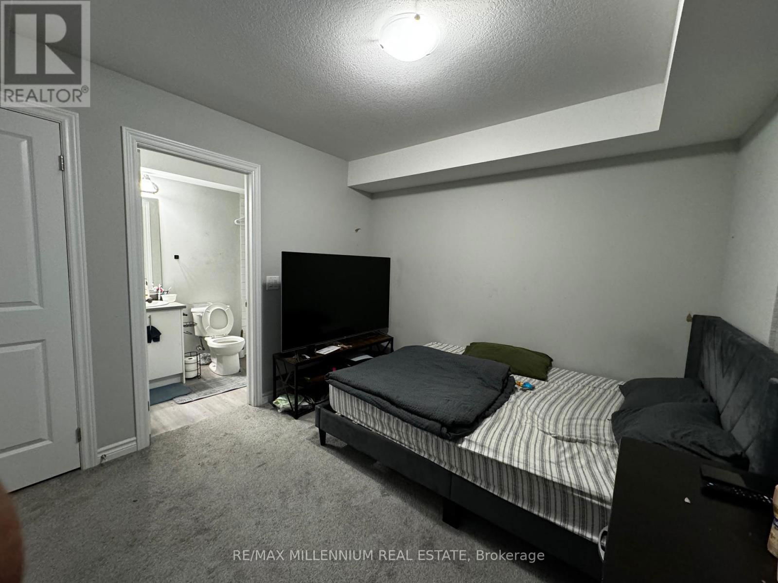 281 CHAPEL HILL DRIVE Image 13