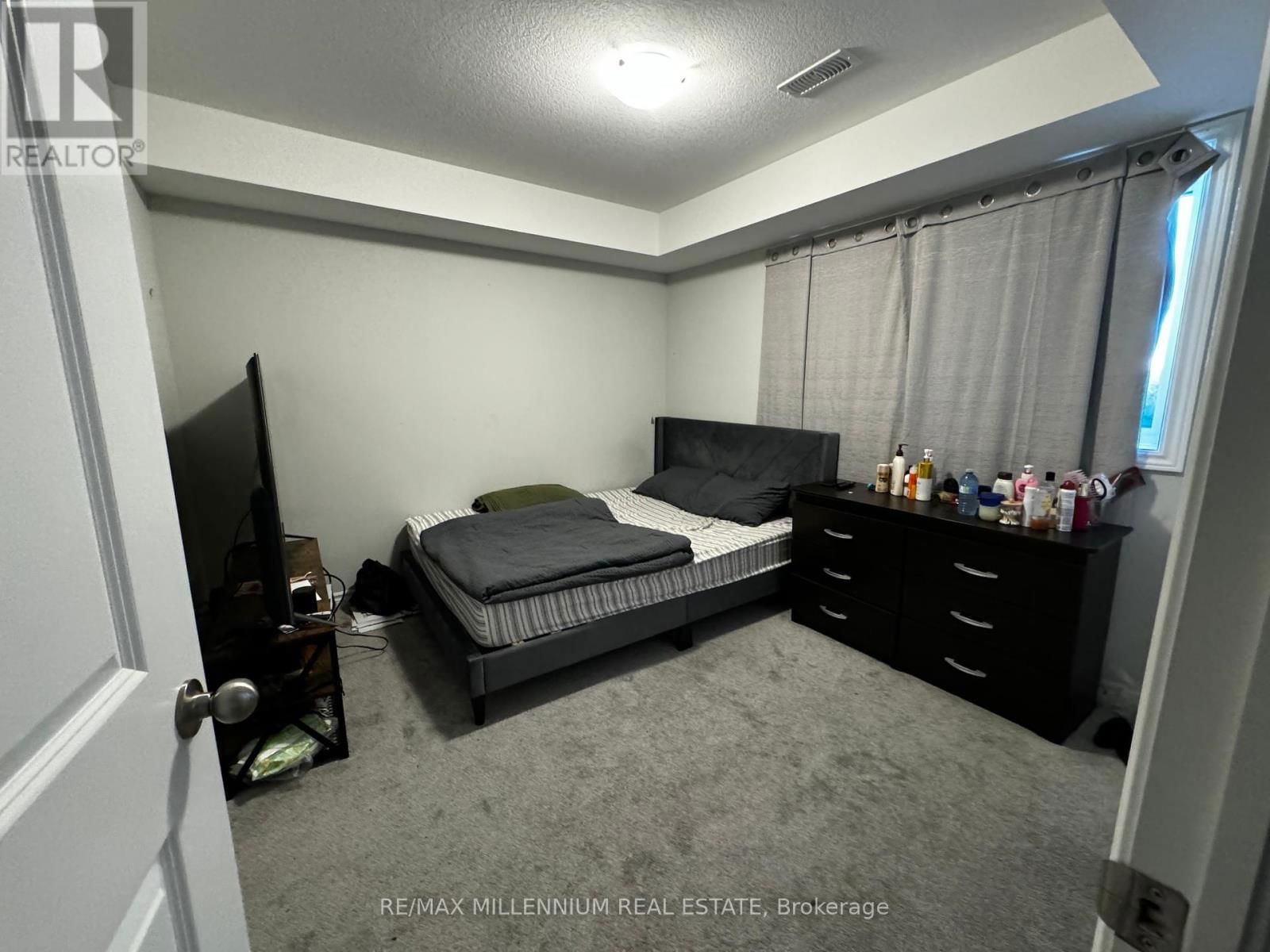 281 CHAPEL HILL DRIVE Image 9