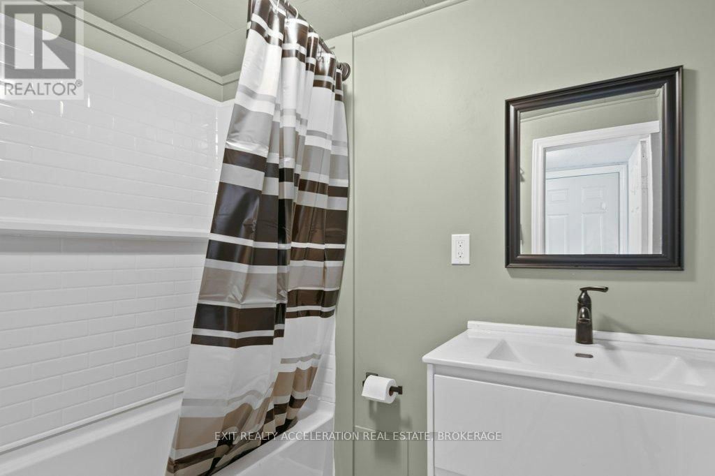 2213 COUNTY RD 11 Image 25