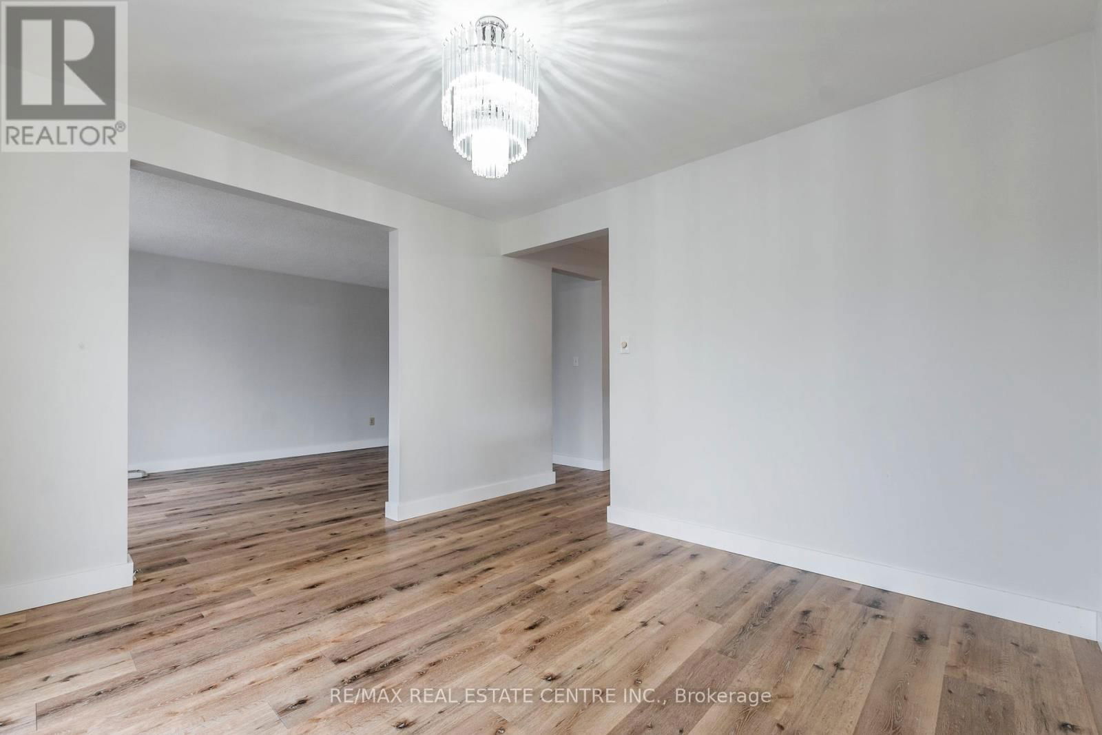 305 LORNE AVENUE Image 16