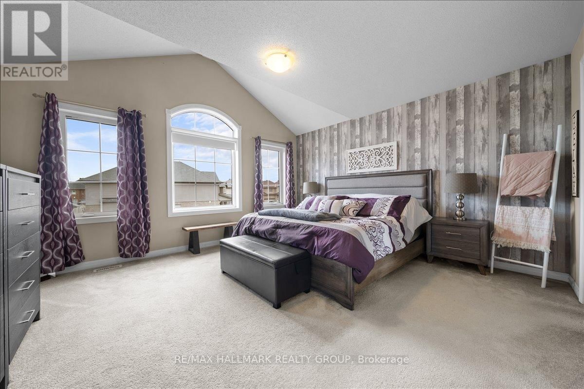 390 BAMBURGH WAY Image 14